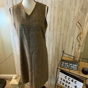 J. London wool v neck dress. Size 8